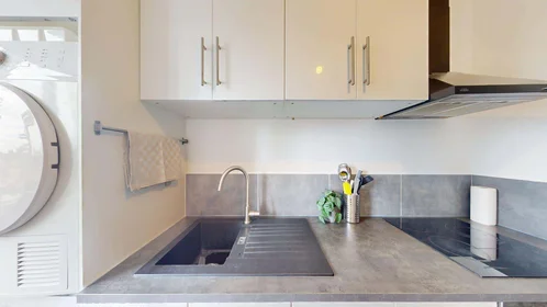 Habitación privada en 32 Rue Alphonse Daudet, 91000 Évry-Courcouronnes, France, imagen 7 de 15