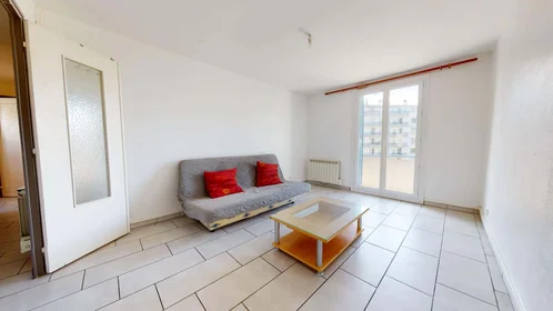 Gesamte Unterkunft in der 48 Bd Maréchal Foch, 38000 Grenoble, France, bild 1 von 26