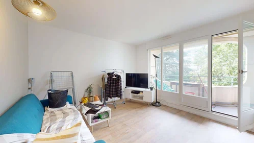 Privatzimmer in der 7 Rue de la Chapelle, 69009 Lyon, France, bild 8 von 18