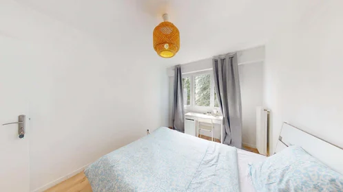 Habitación privada en 32 Rue Alphonse Daudet, 91000 Évry-Courcouronnes, France, imagen 3 de 15