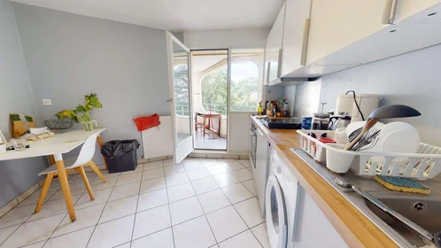 Habitación privada en 7 Rue de la Chapelle, 69009 Lyon, France, imagen 6 de 18