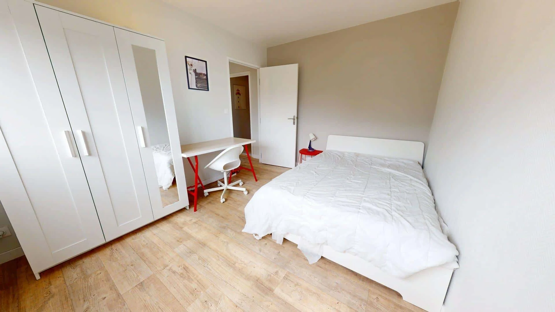 Bezahlbares Zimmer für Studenten mit ausreichender Beleuchtung in 