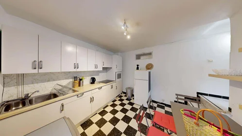 Całe miejsce 17 Rue Saint-Guillaume, 84000 Avignon, France, obraz 6 21