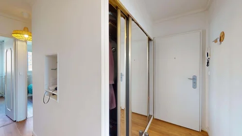 Stanza privata in 13 Sq. des Cloteaux, 35200 Rennes, France, immagine 14 di 19