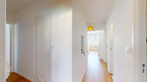 Stanza privata in 13 Sq. des Cloteaux, 35200 Rennes, France, immagine 17 di 19