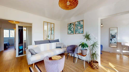 Stanza privata in 13 Sq. des Cloteaux, 35200 Rennes, France, immagine 5 di 19