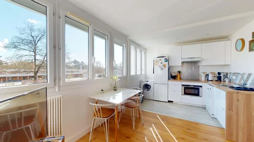Stanza privata in 13 Sq. des Cloteaux, 35200 Rennes, France, immagine 7 di 19