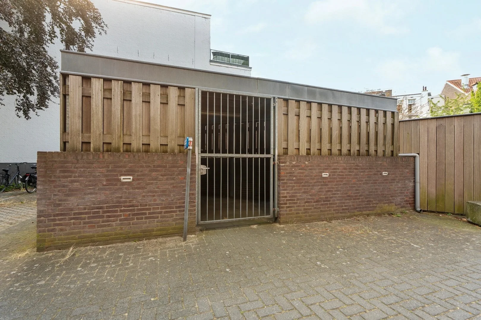 Burghardt van den Berghstraat