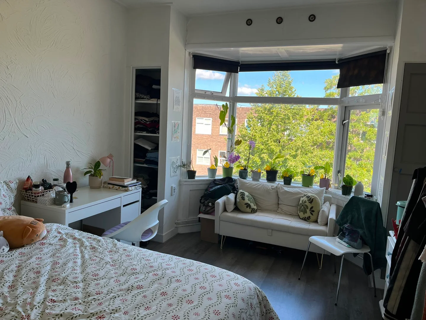 Habitación acogedora para estudiantes disponible en 