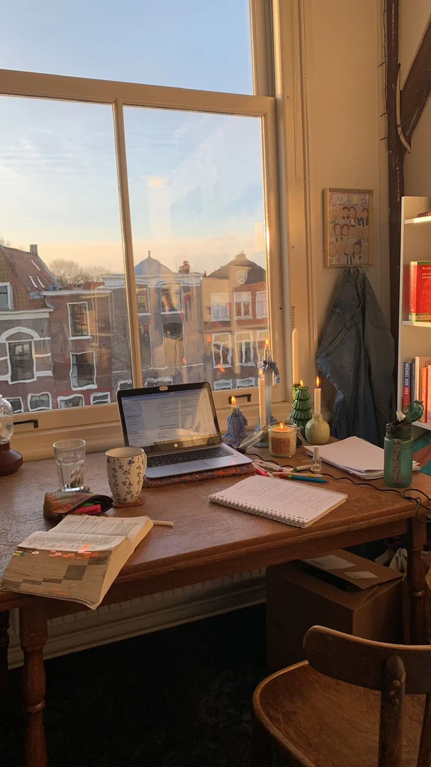 Habitación acogedora para estudiantes disponible en 