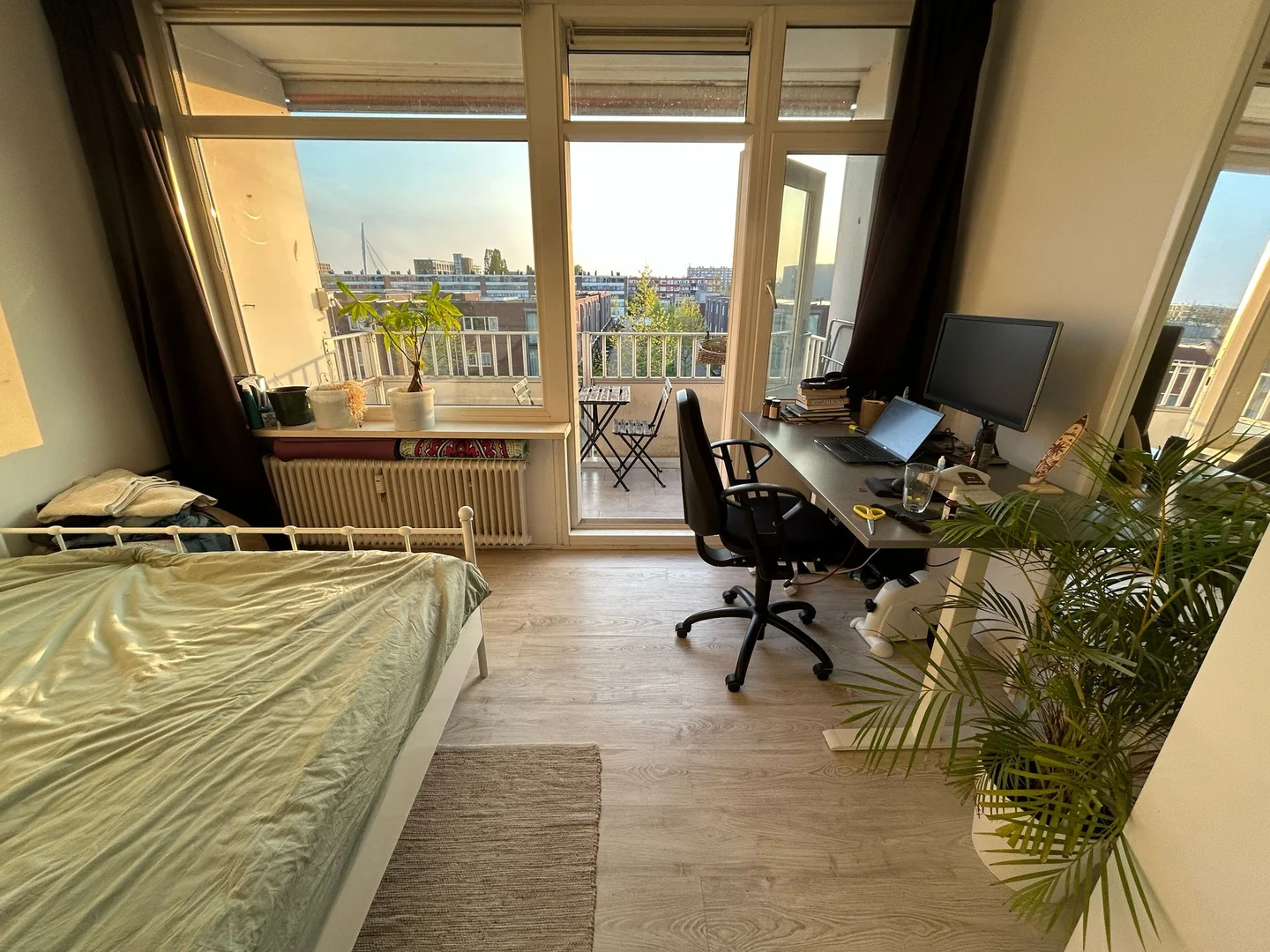 Economical student room with convenient location in 
