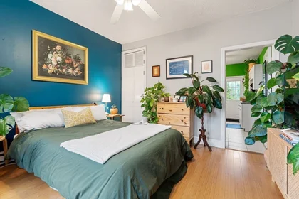 Logement entier en résidence à 377, Dorchester St., Unit 2, South Boston, Boston, MA, 02127, image 10 de 15