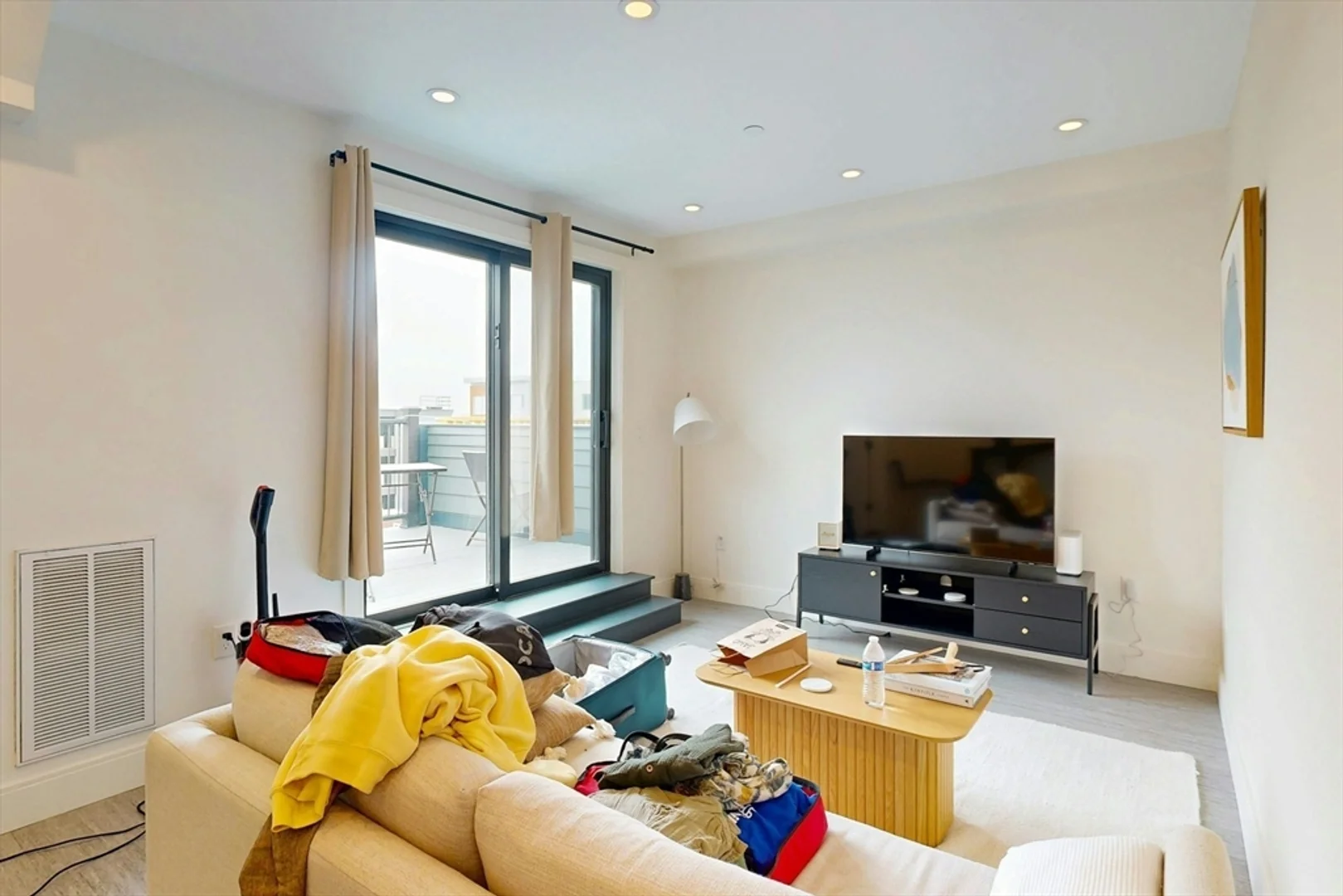 353, East 8th, Unit 3, South Boston, Boston, MA, 02127