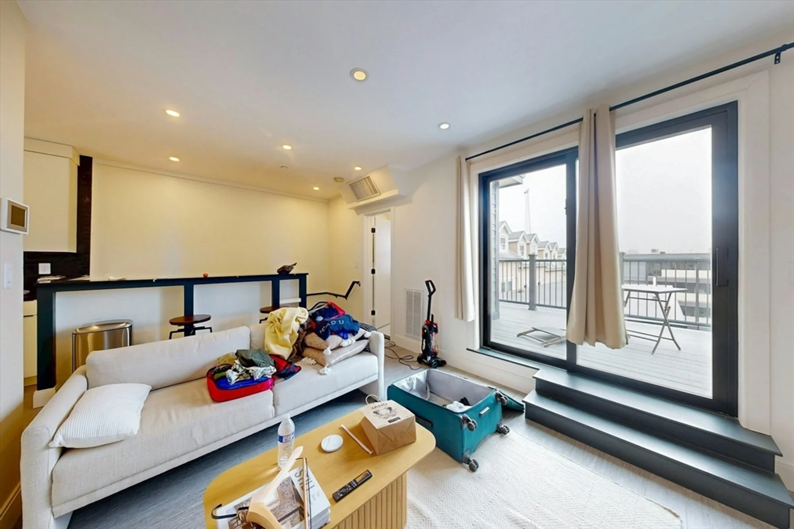 353, East 8th, Unit 3, South Boston, Boston, MA, 02127