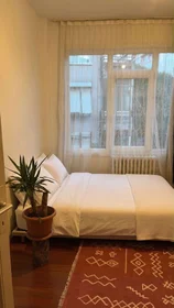 Chambre privée à Feneryolu, image 1 de 10