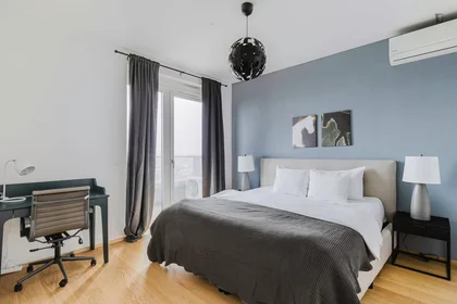 Appartement entièrement meublé à {area}