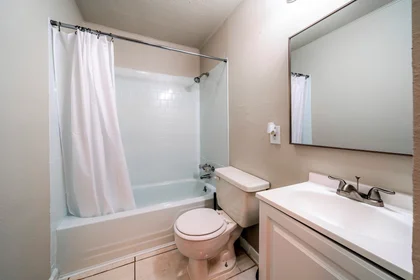 Alojamiento entero en residencia en Street, TX, Houston, United States, 77015, imagen 14 de 14