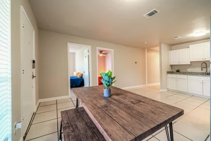 Alojamiento entero en residencia en Street, TX, Houston, United States, 77015, imagen 6 de 14