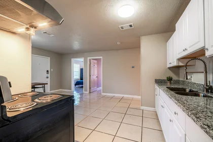 Alojamiento entero en residencia en Street, TX, Houston, United States, 77015, imagen 9 de 14