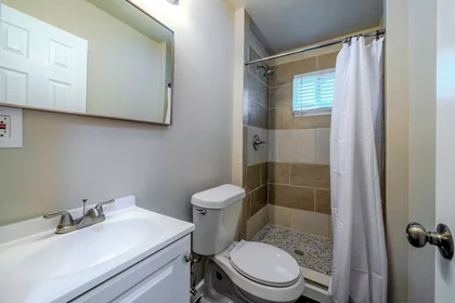 Alojamiento entero en residencia en Street, TX, Houston, United States, 77015, imagen 10 de 14