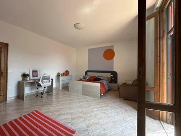 Chambre privée à Via del Brolo, , image 3 de 10