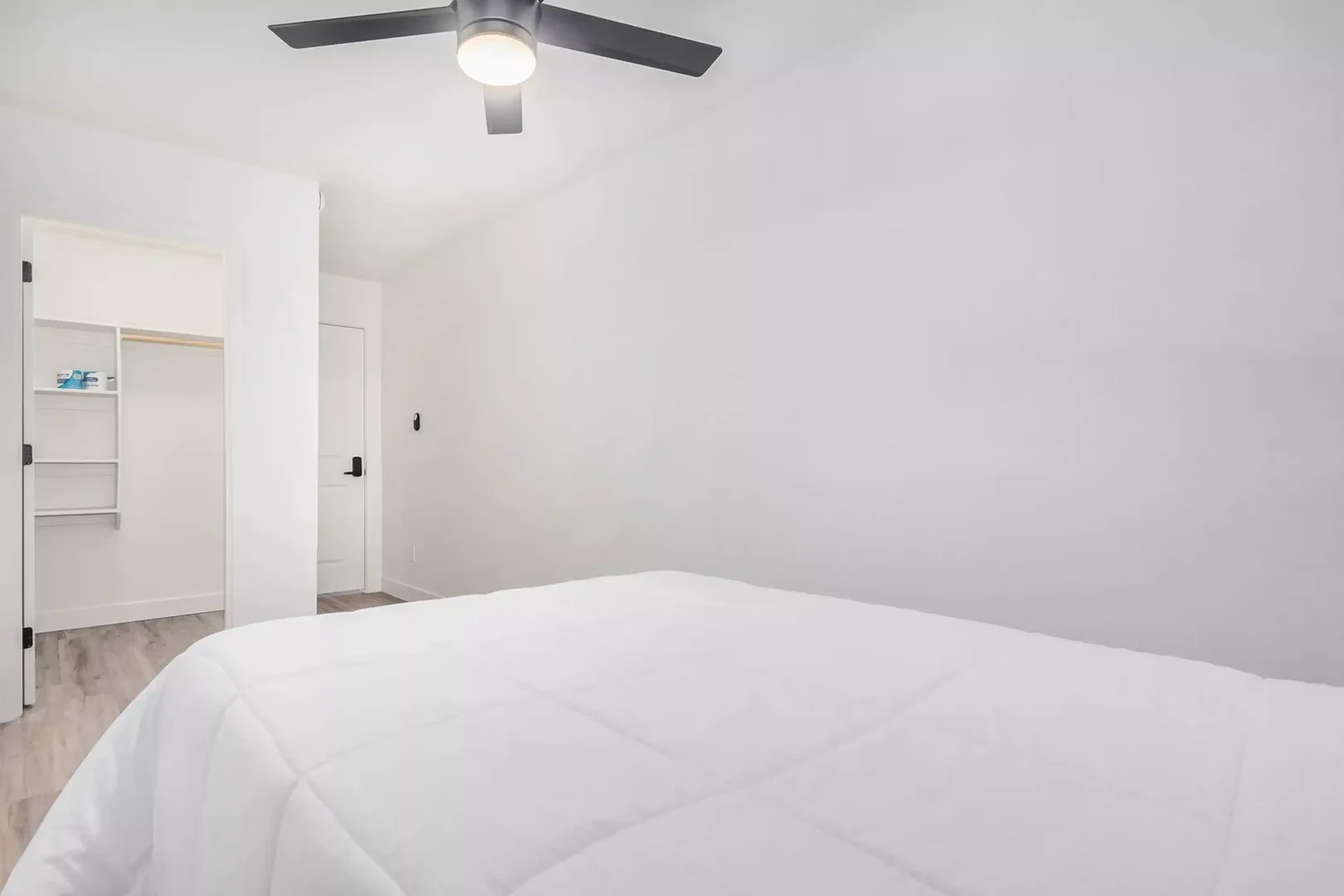 Habitación para estudiantes en  con área de estudio y facilidades compartidas