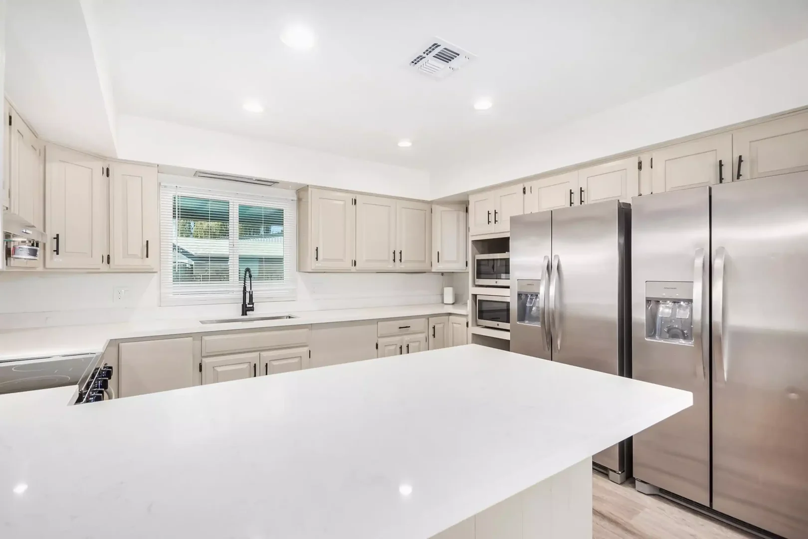 Habitación estudiantil amplia y cómoda en 