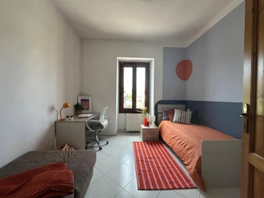 Chambre privée à Via del Brolo, image 1 de 16