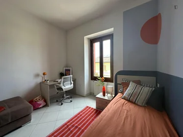 Chambre privée à Via del Brolo, image 3 de 16