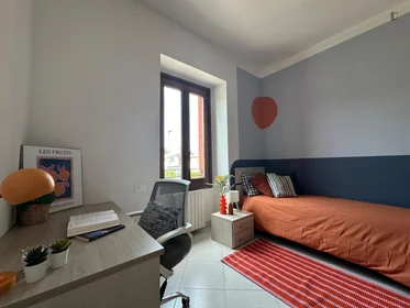 Chambre privée à Via del Brolo, image 5 de 16