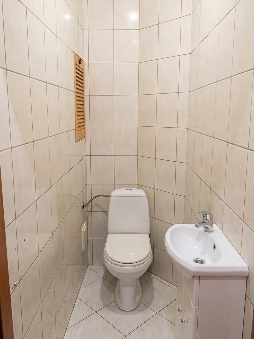 Economical student room with convenient location in 