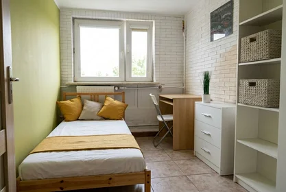 Private room at Nowowiejska 64, image 1 of 14