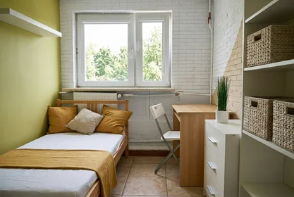 Private room at Nowowiejska 64, image 2 of 14