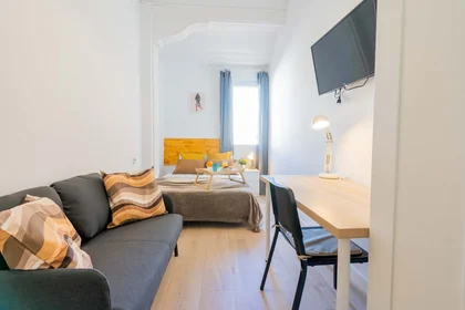 Quarto privado em Carrer d'Honorat Juan, Extramurs, València, Valencia, Spain, imagem 5 de 36