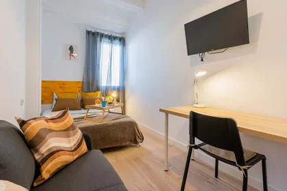 Quarto privado em Carrer d'Honorat Juan, Extramurs, València, Valencia, Spain, imagem 6 de 36