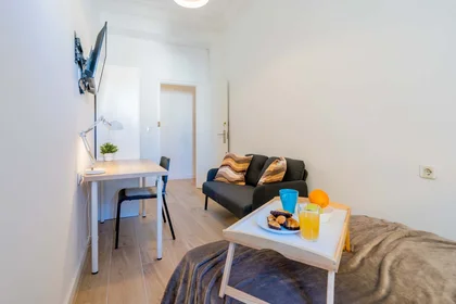 Quarto privado em Carrer d'Honorat Juan, Extramurs, València, Valencia, Spain, imagem 8 de 36
