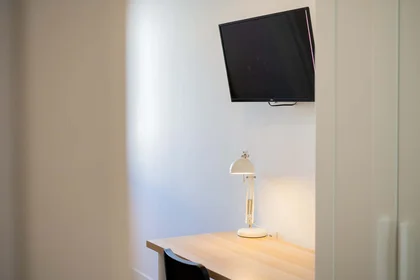Quarto privado em Carrer d'Honorat Juan, Extramurs, València, Valencia, Spain, imagem 10 de 36