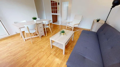 Stanza privata in 7 Av. Auguste Blanqui, 69100 Villeurbanne, France, immagine 16 di 17