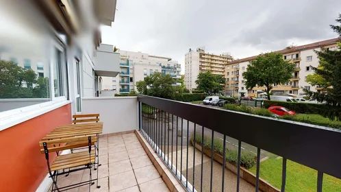 Stanza privata in 7 Av. Auguste Blanqui, 69100 Villeurbanne, France, immagine 4 di 17