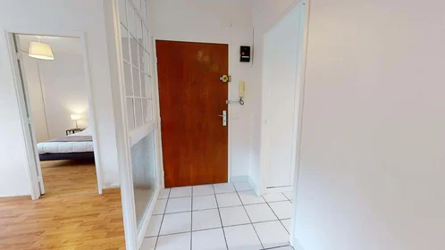 Stanza privata in 7 Av. Auguste Blanqui, 69100 Villeurbanne, France, immagine 9 di 17