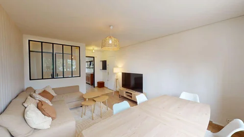 Privatzimmer in der 6 Pl. Beaumarchais, 38130 Échirolles, France, bild 8 von 21
