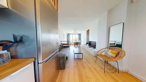 Quarto privado em 134 Bd de Roux Prolongé, 13004 Marseille, France, imagem 3 de 13