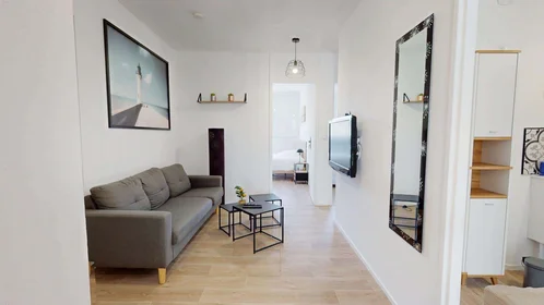 Privatzimmer in der 3 Rue Auguste Renoir, 33400 Talence, France, bild 5 von 17