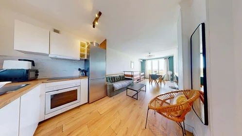 Quarto privado em 134 Bd de Roux Prolongé, 13004 Marseille, France, imagem 1 de 10