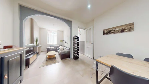 Private room at 11 Rue Auguste Blanqui, 59100 Roubaix, France, image 8 of 19
