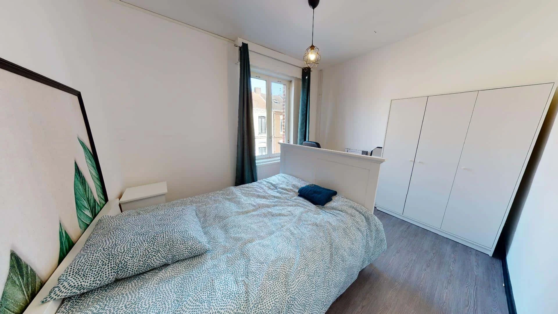 Chambre conviviale pour les étudiants dans  avec des équipements modernes