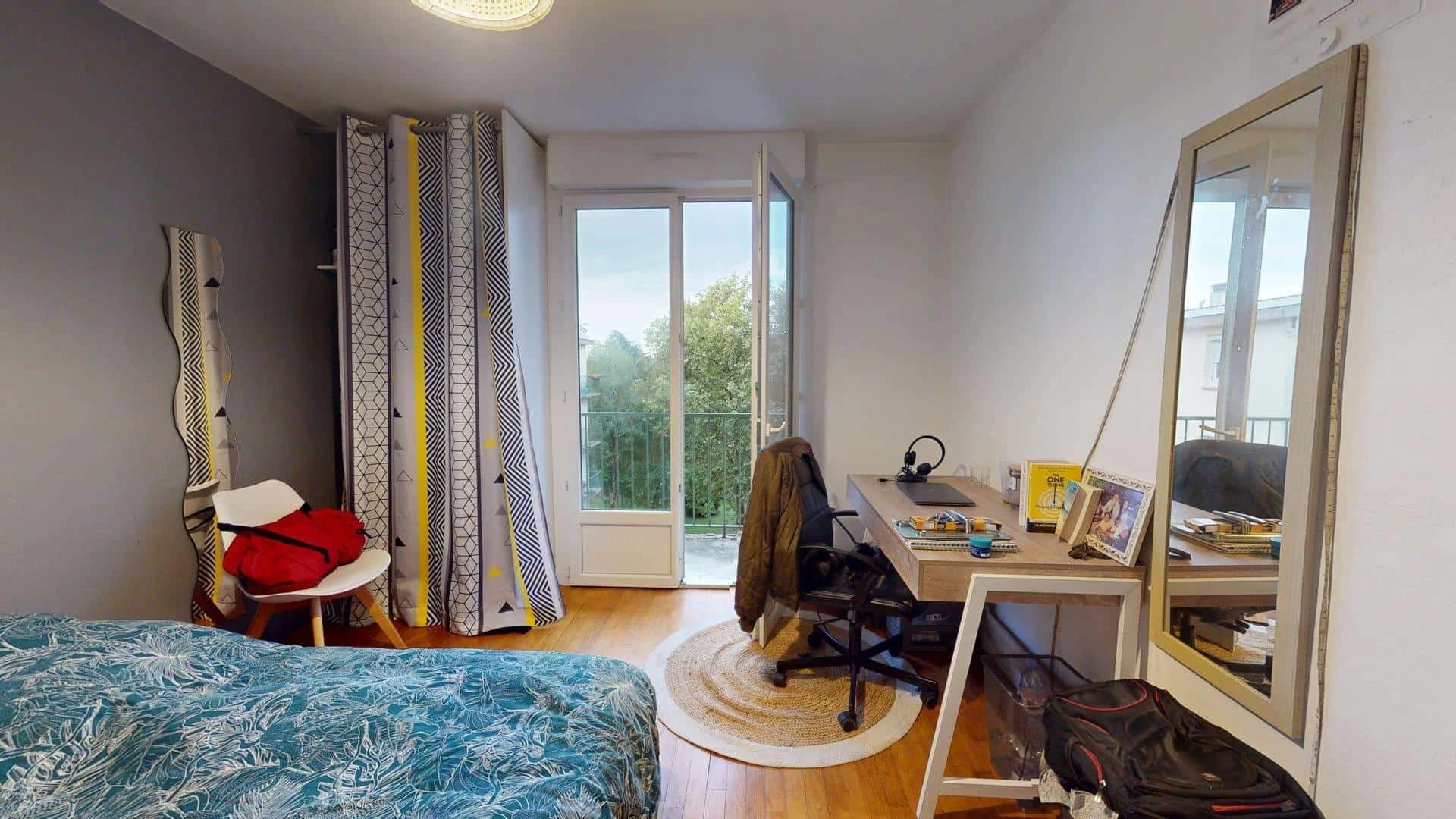 Camera per studenti in  con area studio e servizi in comune