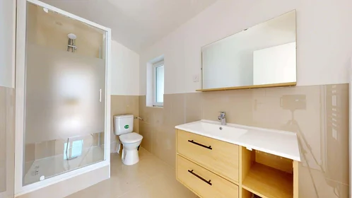 Dairenin tamamı konumu 6 Rue Rabelais, 42000 Saint-Étienne, France, 13 16 görüntüsü