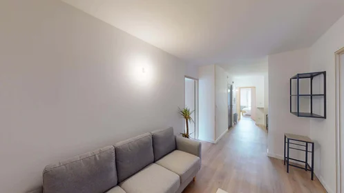 Habitación privada en 10 Av. Winston Churchill, 31100 Toulouse, France, imagen 11 de 19