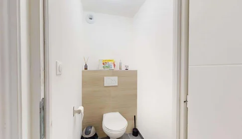 Stanza privata in 7 Imp. Clos Saint-Henri, 84000 Avignon, France, immagine 20 di 21